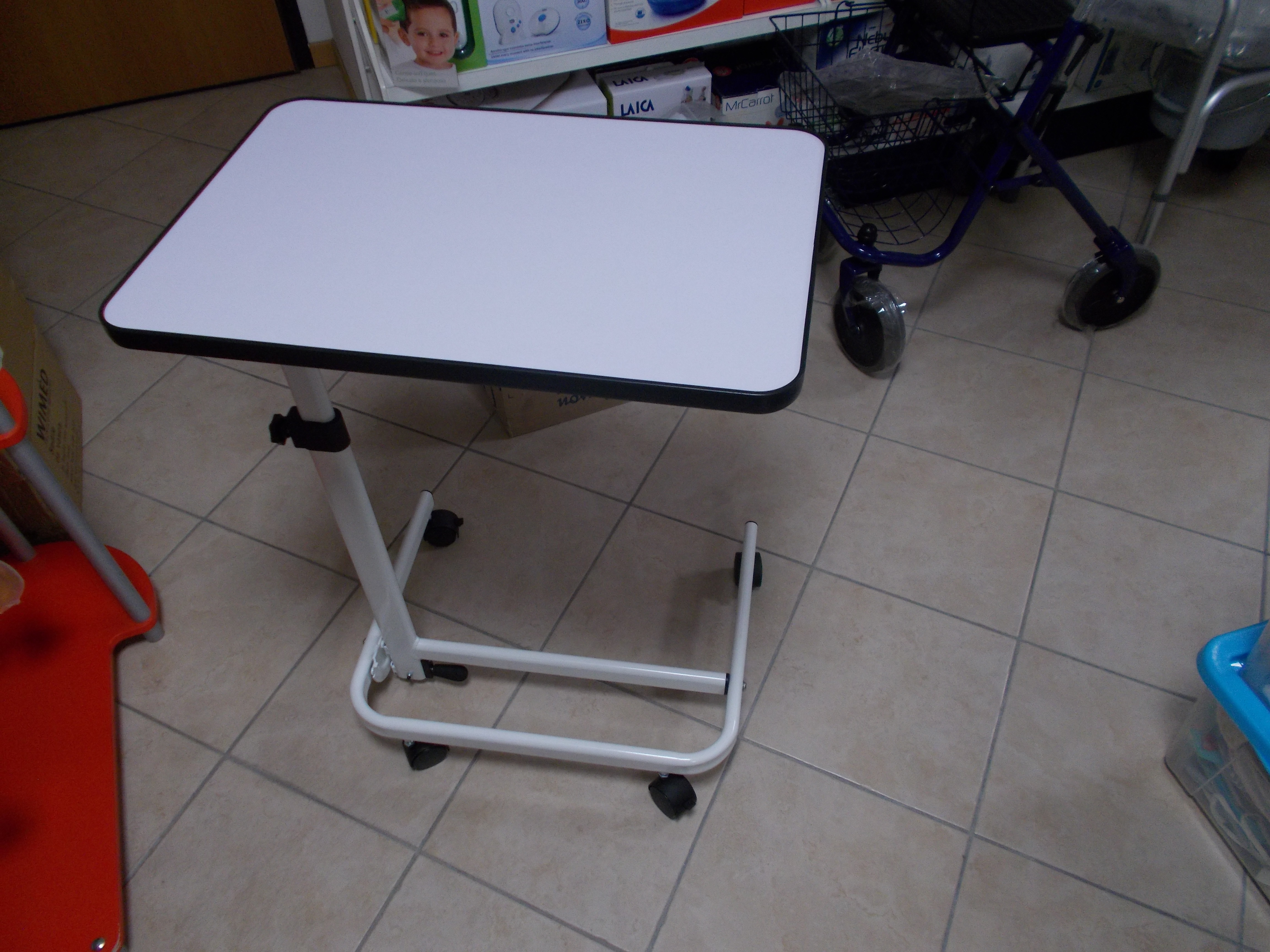 TAVOLINO MULTIFUNZIONE La Sanitaria di Barco Mariangela